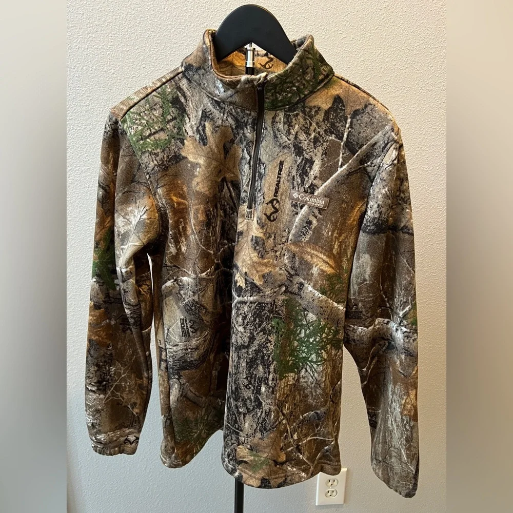 Columbia Realtree Hunting Western Chic Camo 1/4 zip jacket Size Small